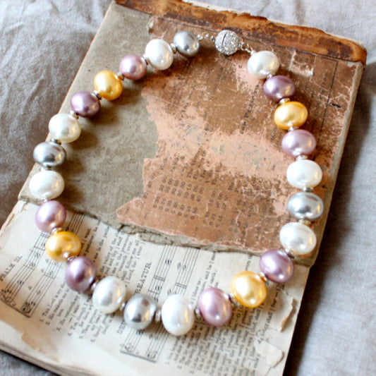 Cocoon Pearl Necklace in Sorbet