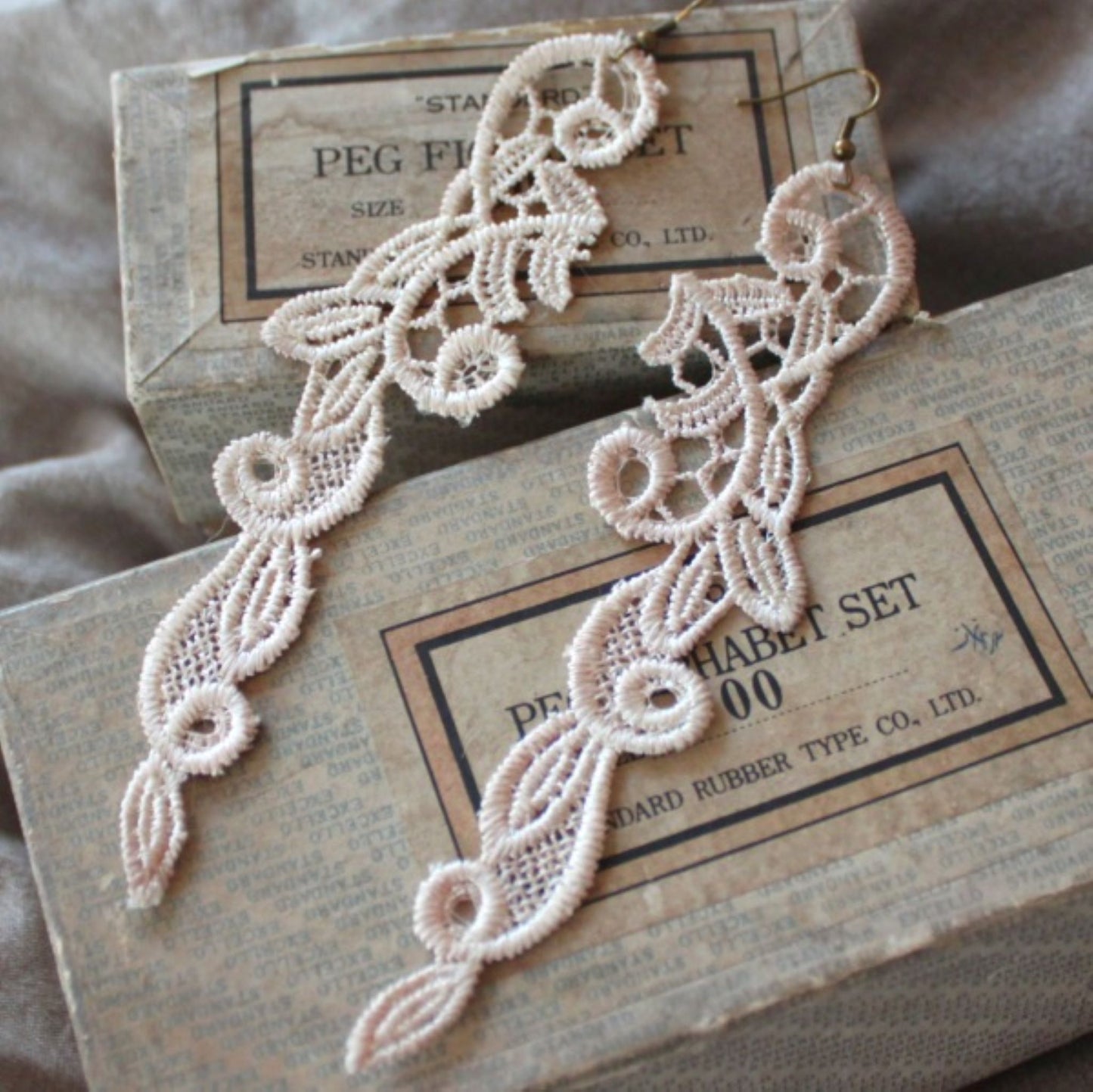 Long Vines Lace Earrings in Ecru