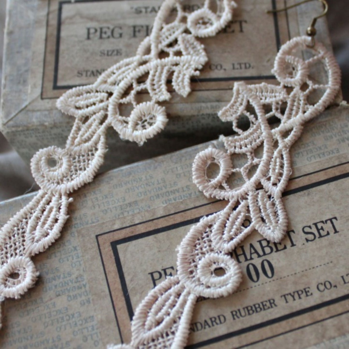 Long Vines Lace Earrings in Ecru