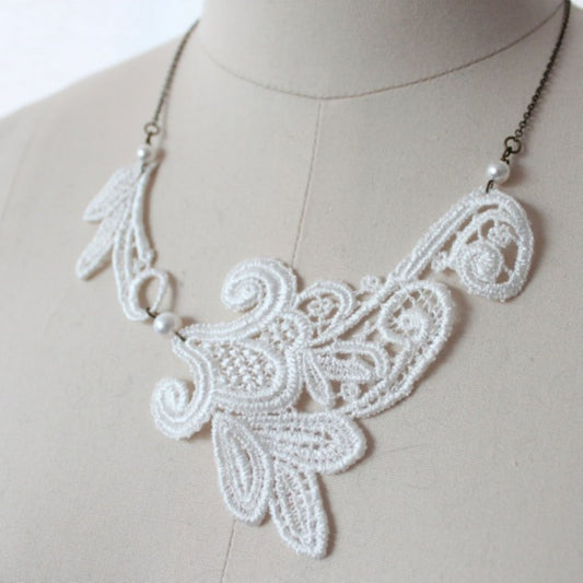 Flirt Lace Necklace