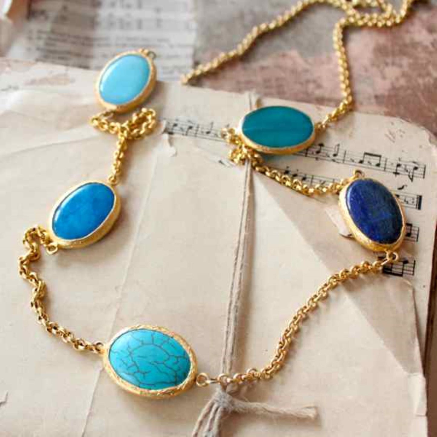 Kalung Lautan Biru